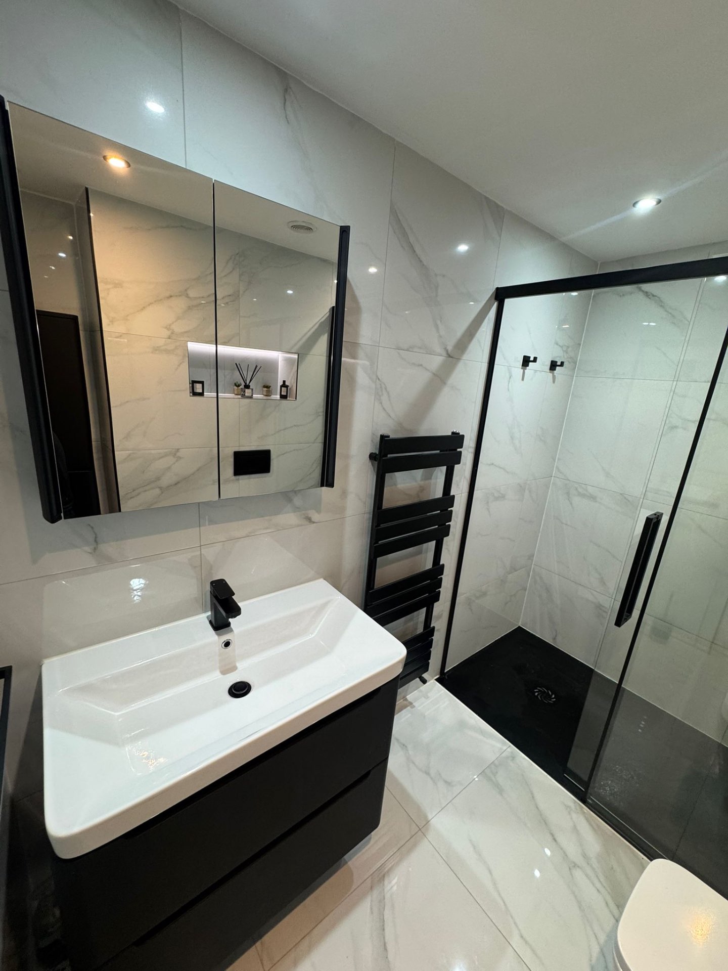 Modern bathroom complete fit-out